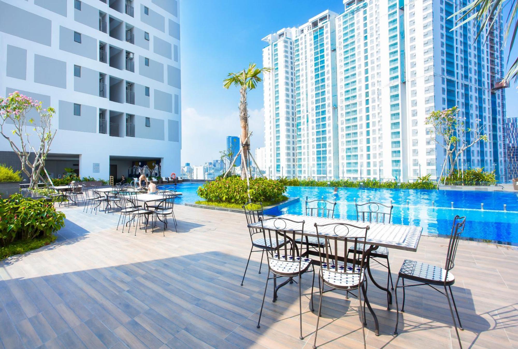 Stay With Me Saigon Apartment - Rivergate Residence Хошимин Экстерьер фото